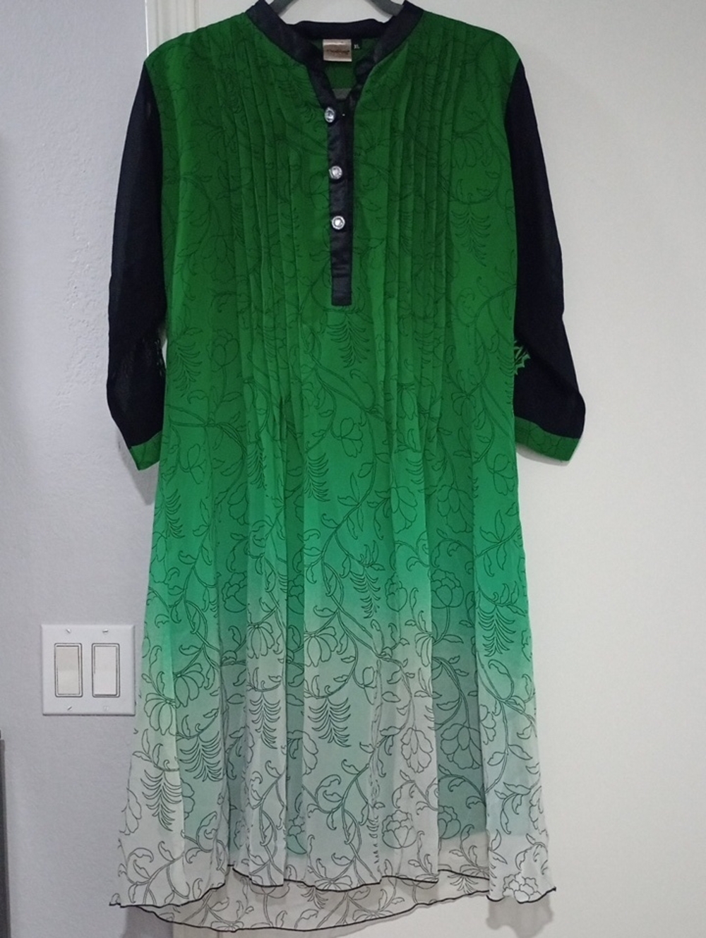 Khushboo Green Ombre Floral Midi Dress with Black Accents XL. Made In India